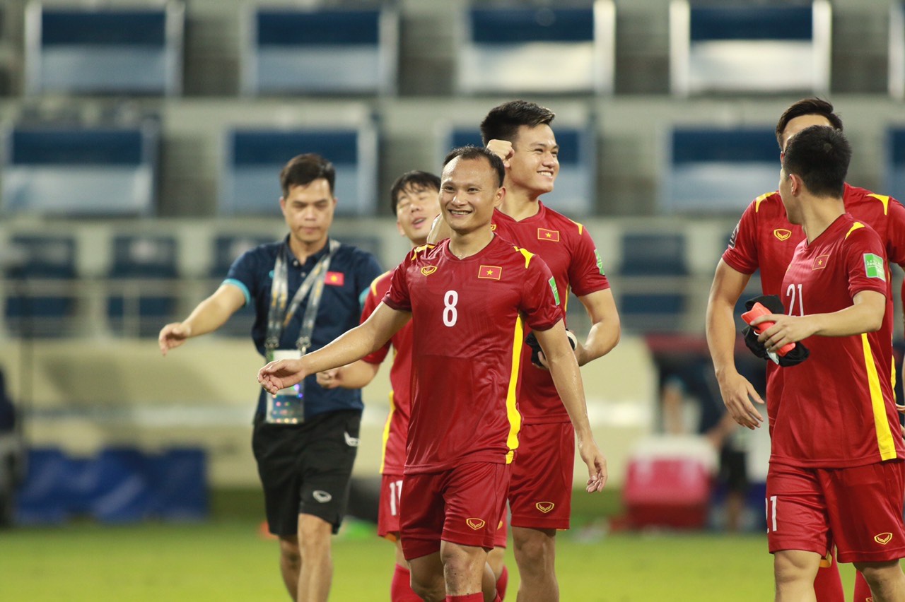 “NGƯỜI KHÔNG PHỔI” NGUYỄN TRỌNG HOÀNG VÀ QUÁ TRÌNH PHỤC HỒI “THẦN KỲ” TÌNH TRẠNG THOÁT VỊ ĐĨA ĐỆM, CONG VẸO CỘT SỐNG.